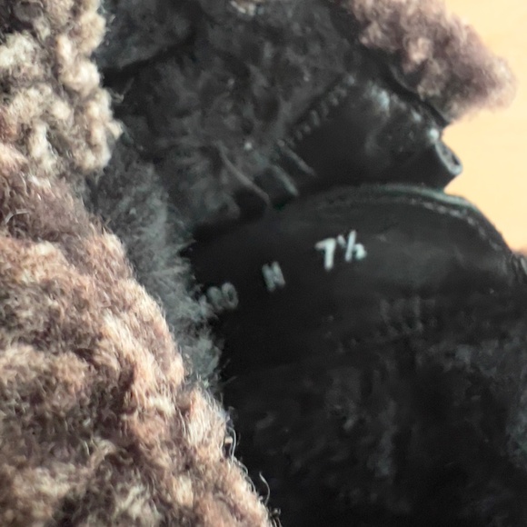 Stuart Weitzman lace/zip up faux fur shearling black suede boots 7.5 buckle EUC - Picture 7 of 11